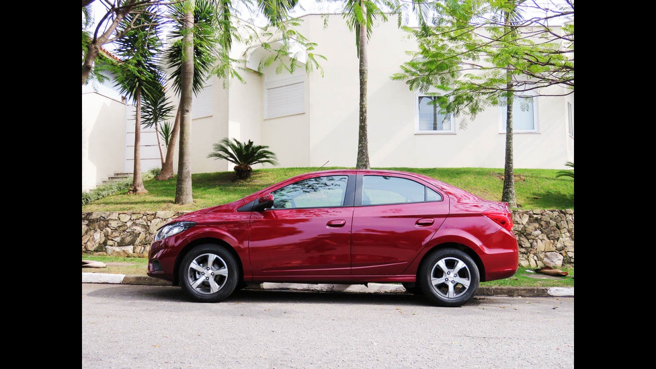 Teste CARPLACE: Novo Prisma LTZ 1.4 desafia a teoria do cobertor curto