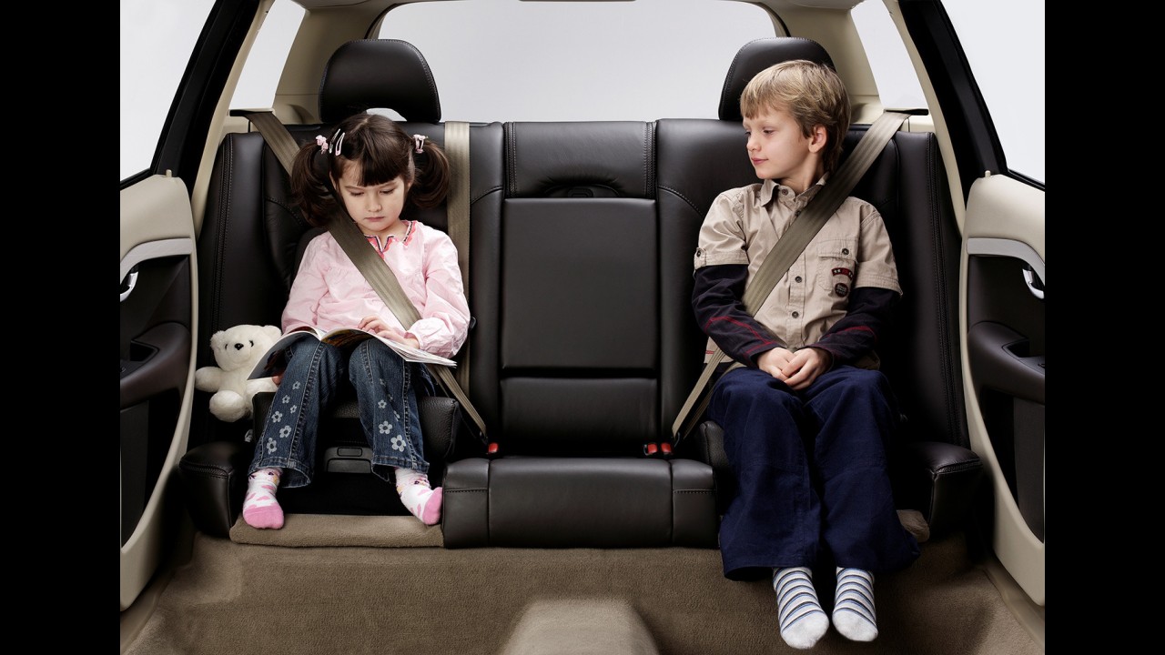 Contran define que transporte escolar deve ter cadeirinha para crianças