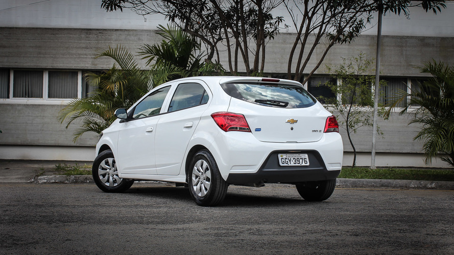 Chevrolet Onix LTZ 2017 x Hyundai HB20 2017