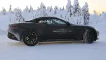 2018 Aston Martin DB11 Volante casus fotoğrafları