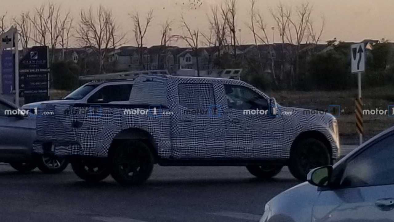 2021 Ford F-150 шпионил читателем Motor1.com