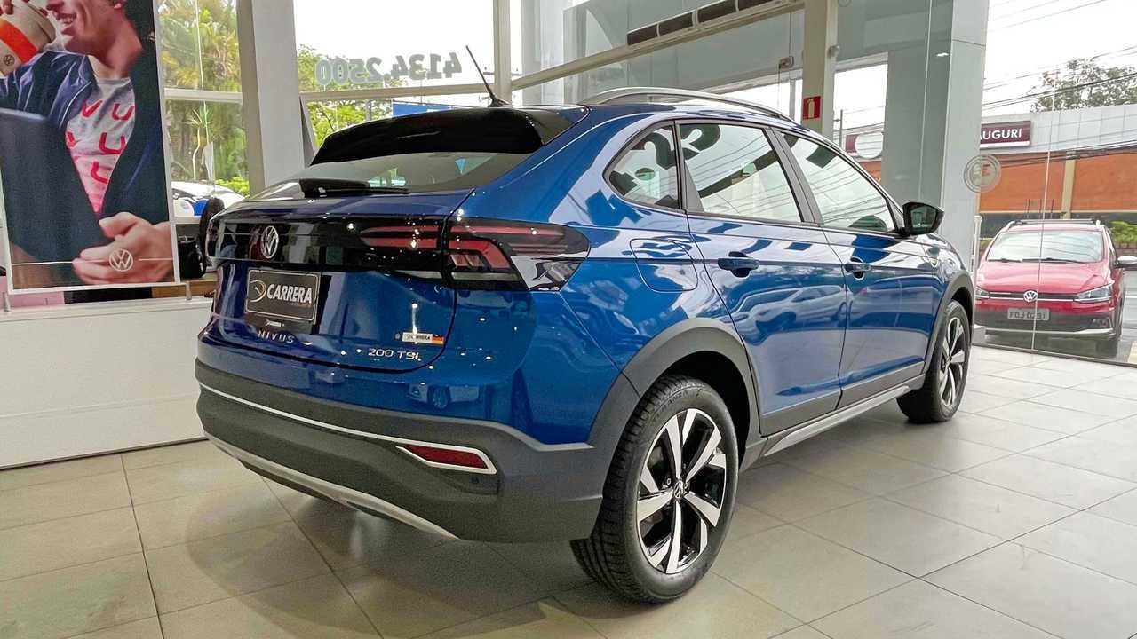 VW Nivus 2022 - traseira cor azul biscay