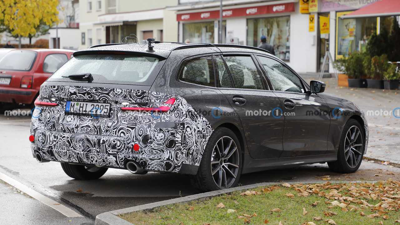 BMW Serie 3 Touring restyling, le foto spia