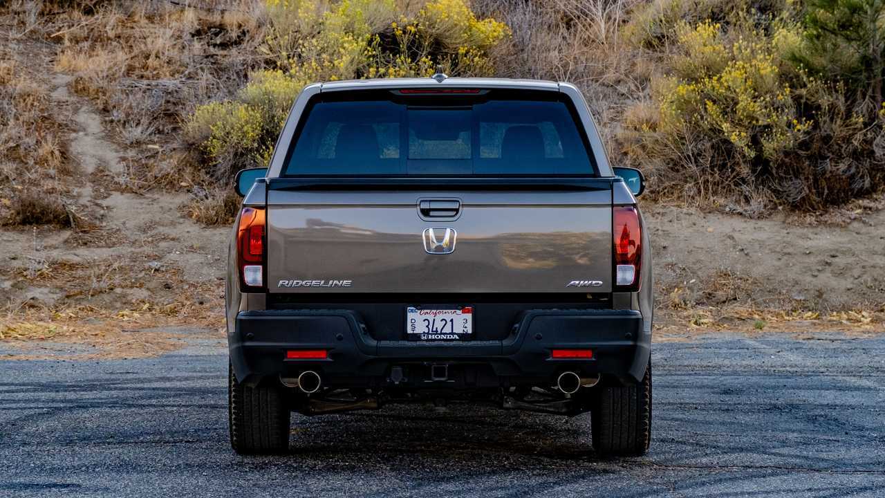 2021 Honda Ridgeline Exterior Rear View