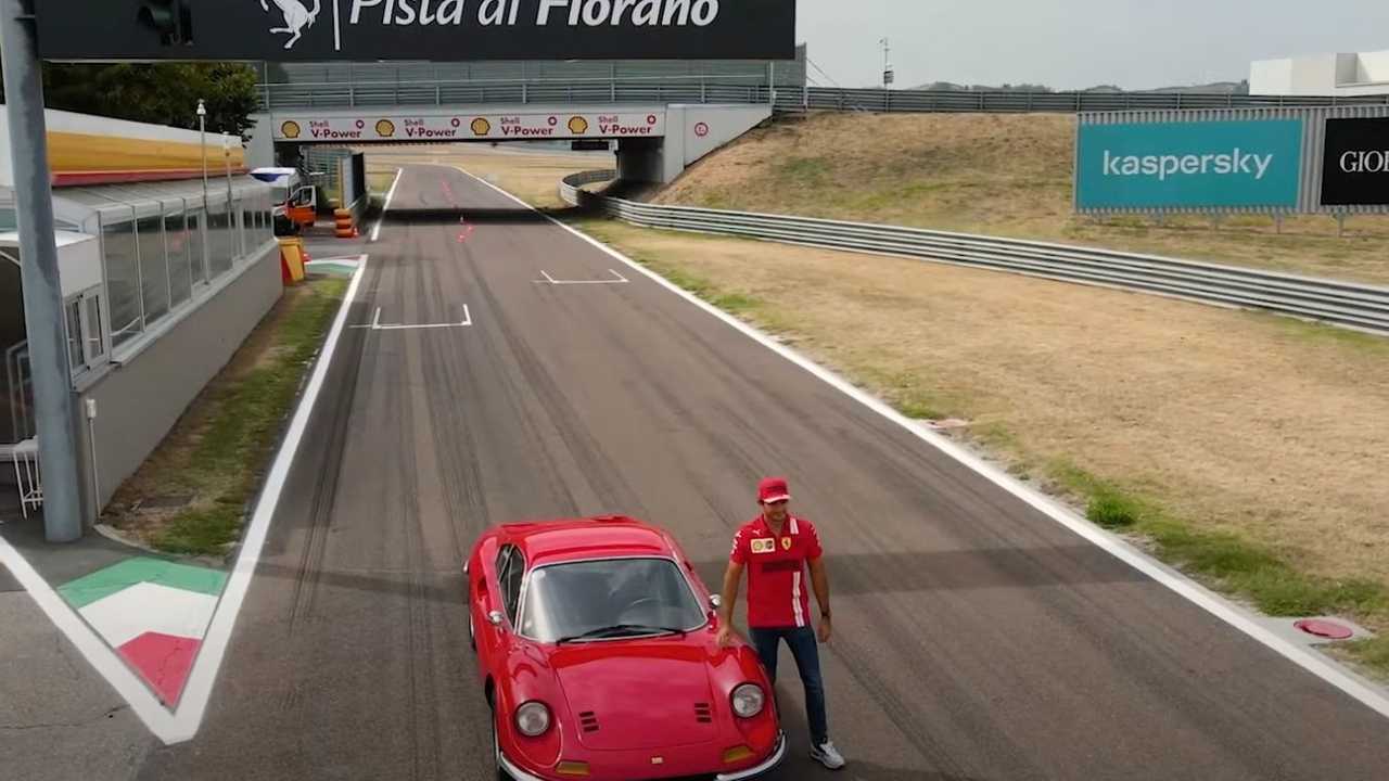 Carlos Sainz con el Ferrari Dino 246 GT