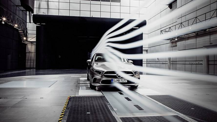 2019 Mercedes A-Serisi Sedan teaser görselleri