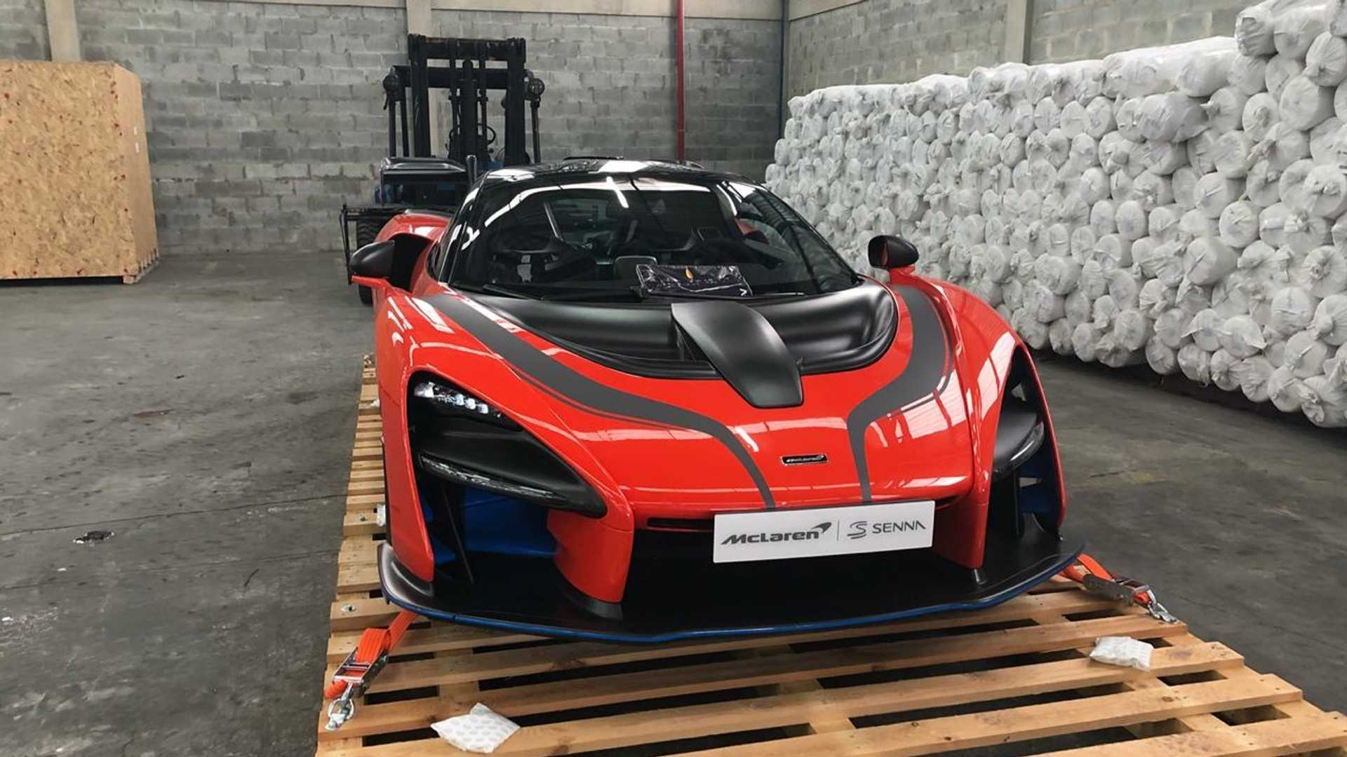 McLaren Senna já chegou ao Brasil para o Salão de SP; veja fotos