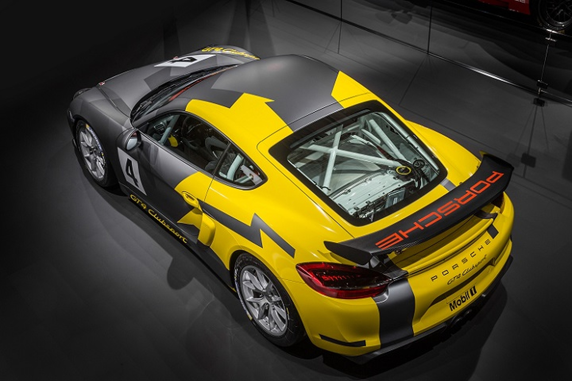 Porsche Cayman GT4 Clubsport Lets You Race on a Budget