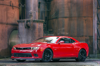 Thief Smashes Camaro Z/28 Through Dealership Doors