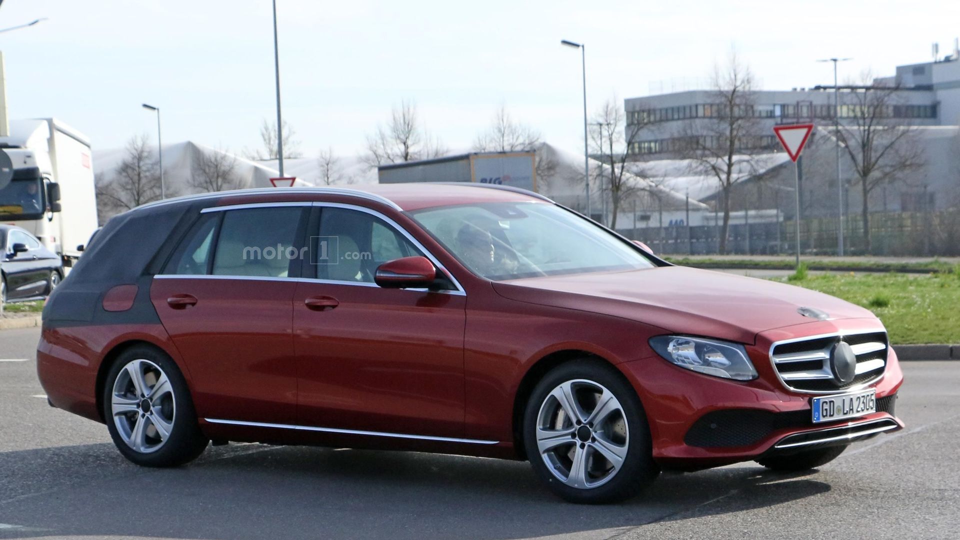 2017 Mercedes E-Class Estate to debut on June 6? 2017 Mercedes E-Class Estate to debut on June 6?