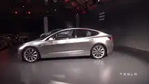 Tesla Model 3 tanıtılıyor