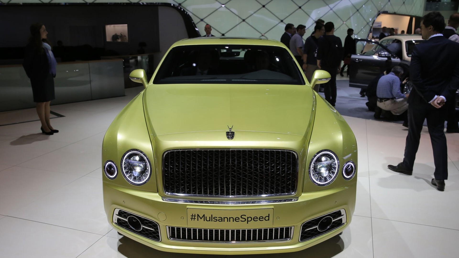 Bentley Mulsanne Facelift Visits Geneva With Ewb Model