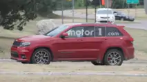 Jeep Grand Cherokee Trawkhawk Spy Shots