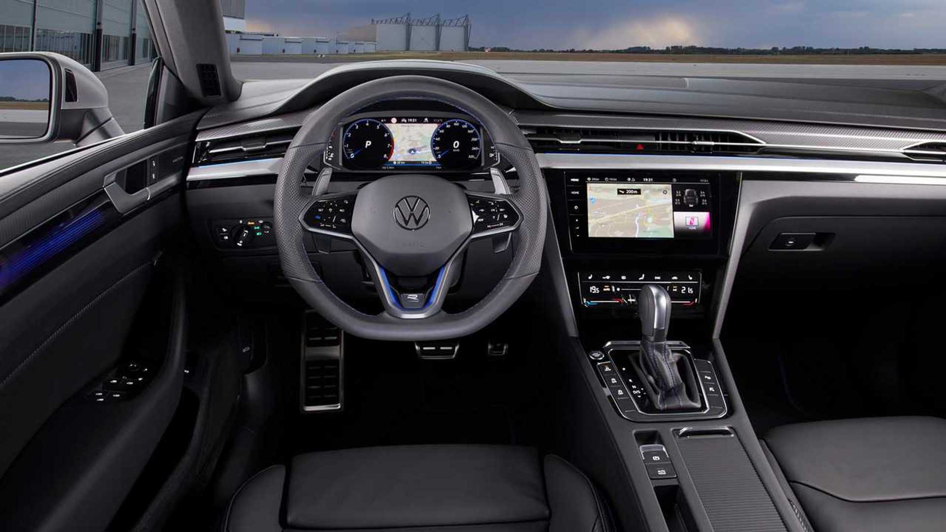 https://cdn.motor1.com/images/mgl/J4EYQ/s1/2020-volkswagen-arteon-shooting-brake-r.jpg