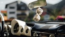 Auto-Accessoires der 70er bis 90er: Plüsch-Würfel