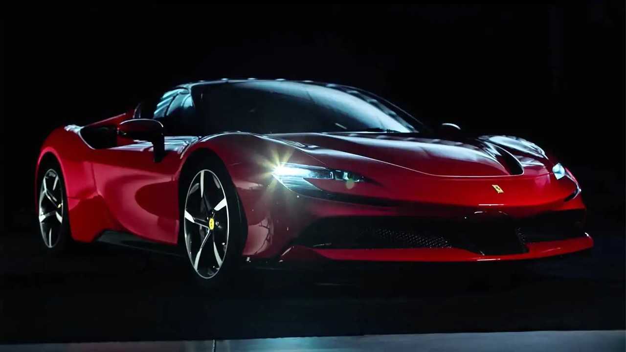 Ferrari SF90 Stradale foto| Motor1.com France