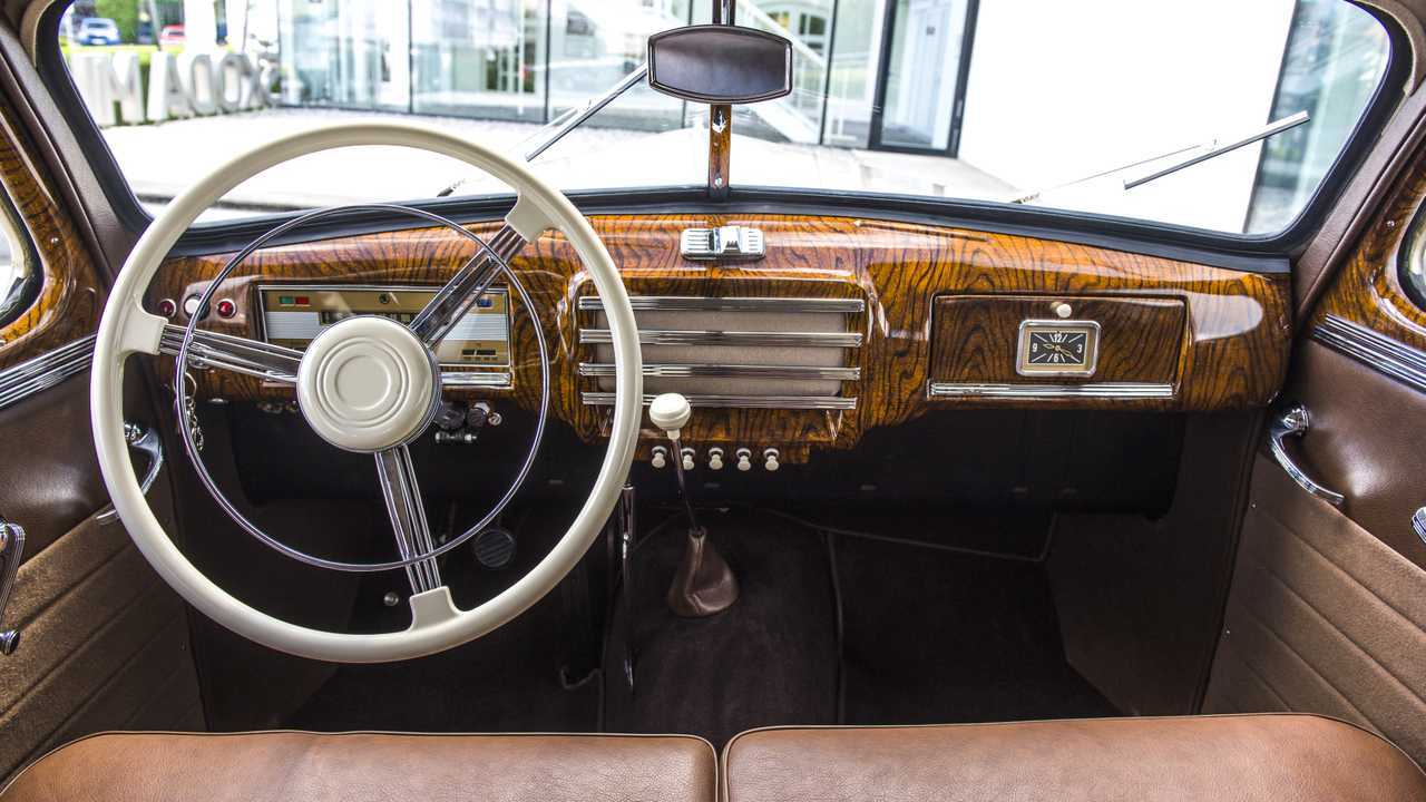 Skoda Superb OHV (1948)