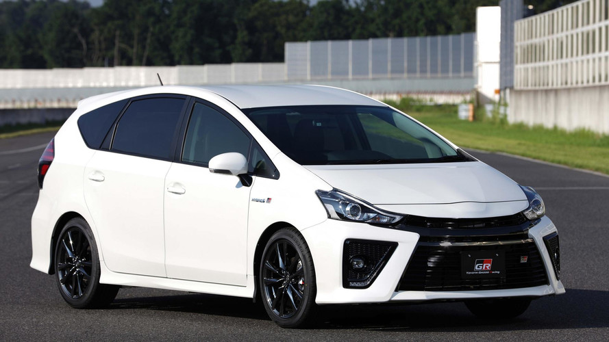 Toyota Prius Alpha GR Sport