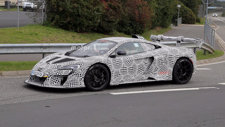 McLaren 675LT yarış aracı casus fotoğraflar