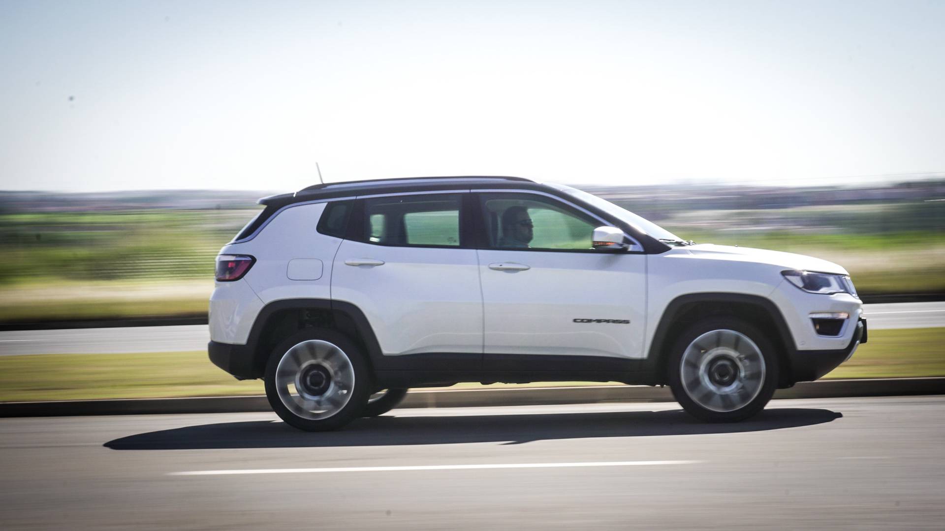 Impressões Jeep Compass Limited 4x4 2018 Pacotão + tração