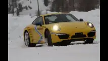 Porsche 911 alla Porsche Sport Driving School Ice 2012