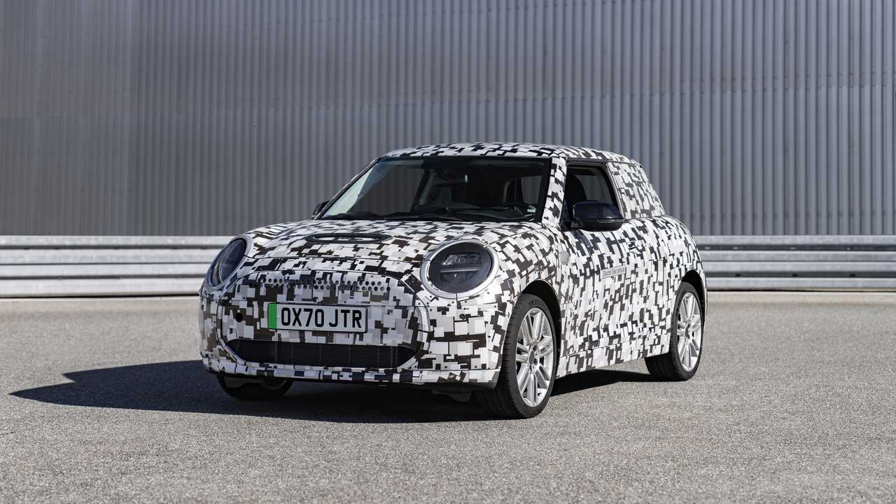 Nuova MINI elettrica, le foto teaser