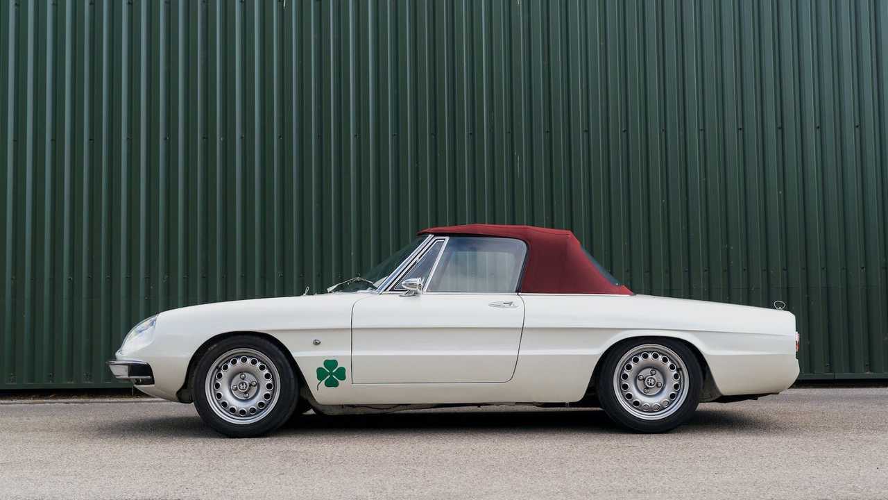 Alfa Romeo Spider by Alfaholics