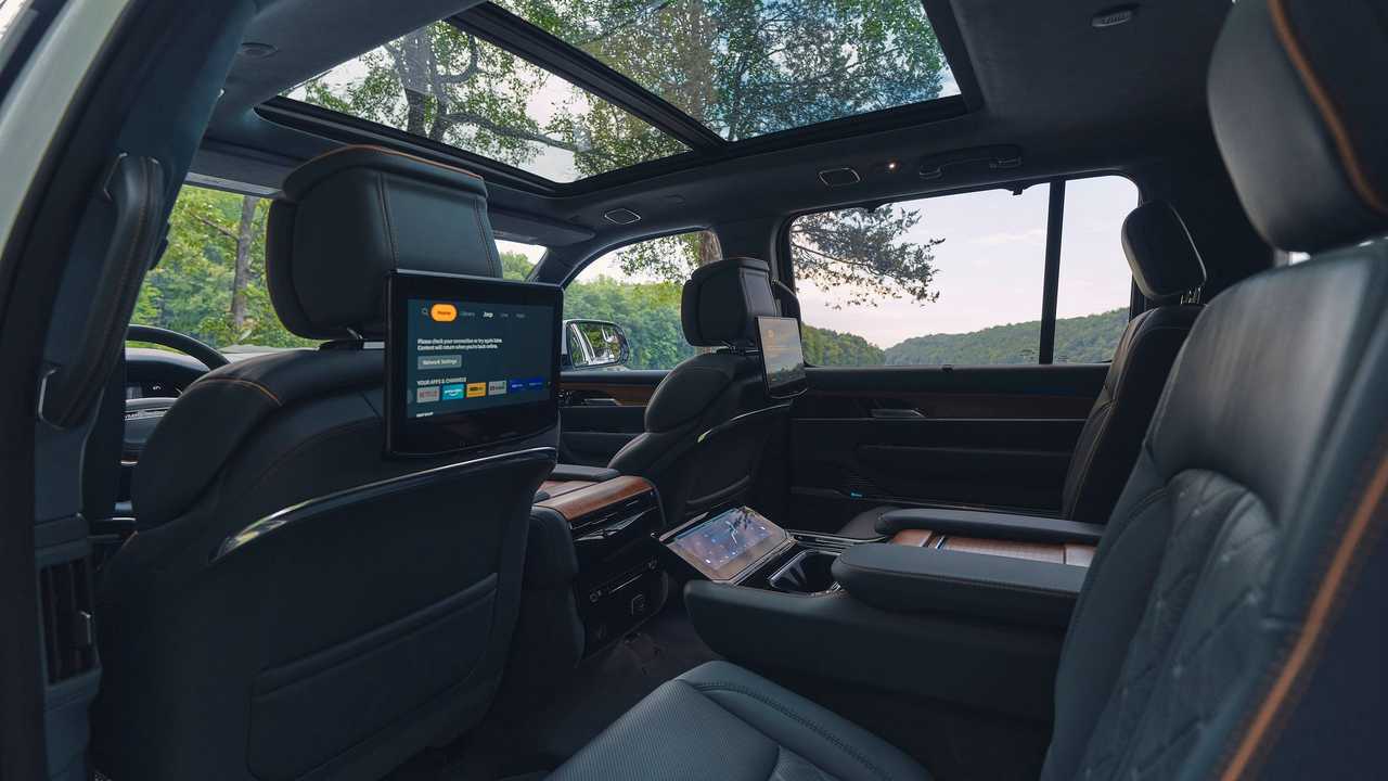 Interni Jeep Grand Wagoneer 2022