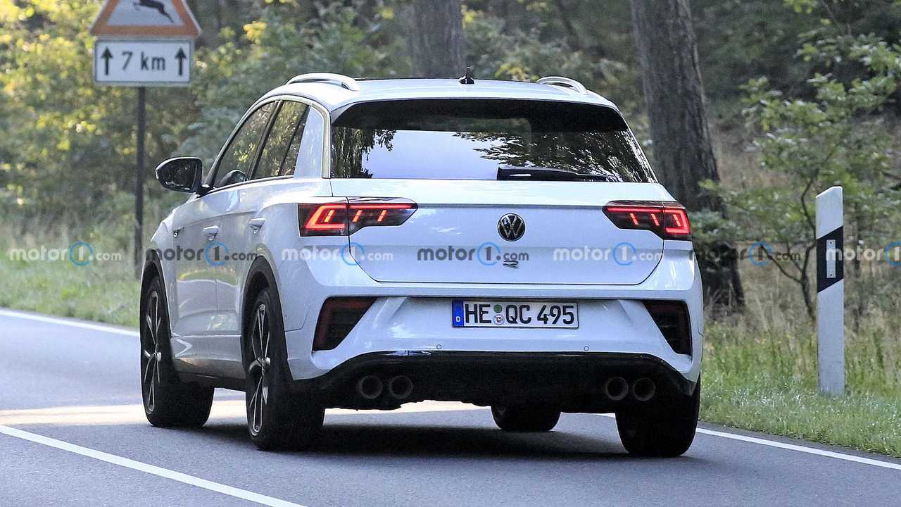 Volkswagen T-Roc R restyling, le foto spia