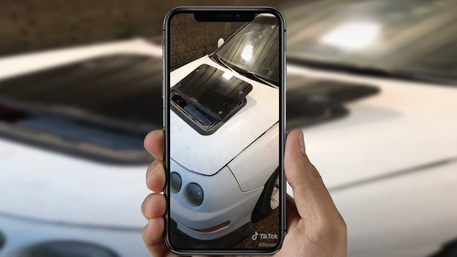 Acura Integra Repurposes Electric Sunroof As Power Engine Cover