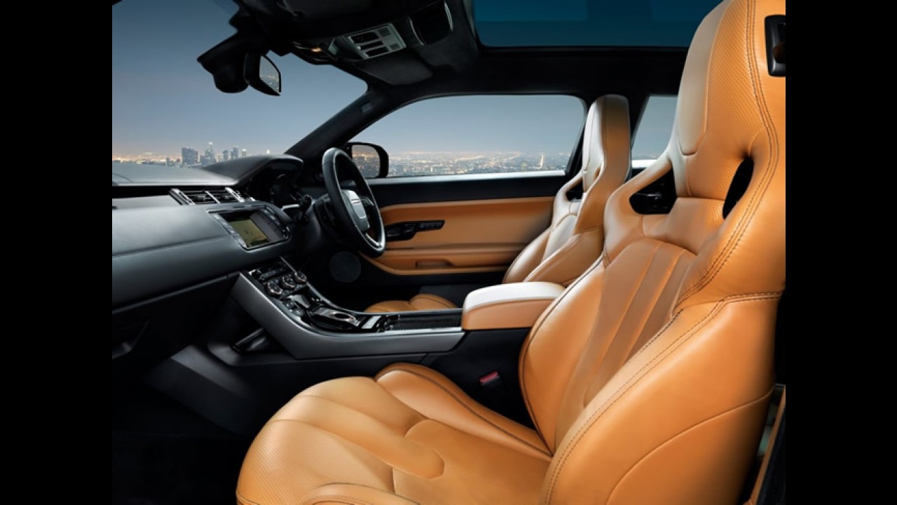 Range Rover Evoque ganha edição especial com Victoria Beckham - Modelo é apresentado em Pequim