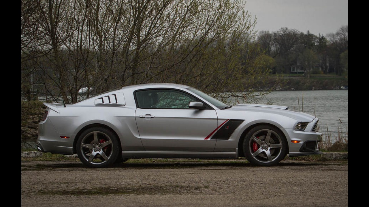 Ford Mustang 2013 ganha versões preparadas pela Roush
