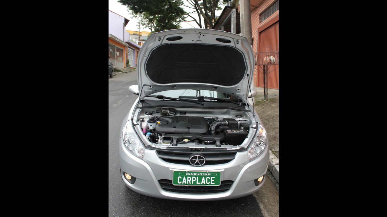 Garagem CARPLACE: JAC J3 Turin na cidade, itens de conforto e detalhes do acabamento