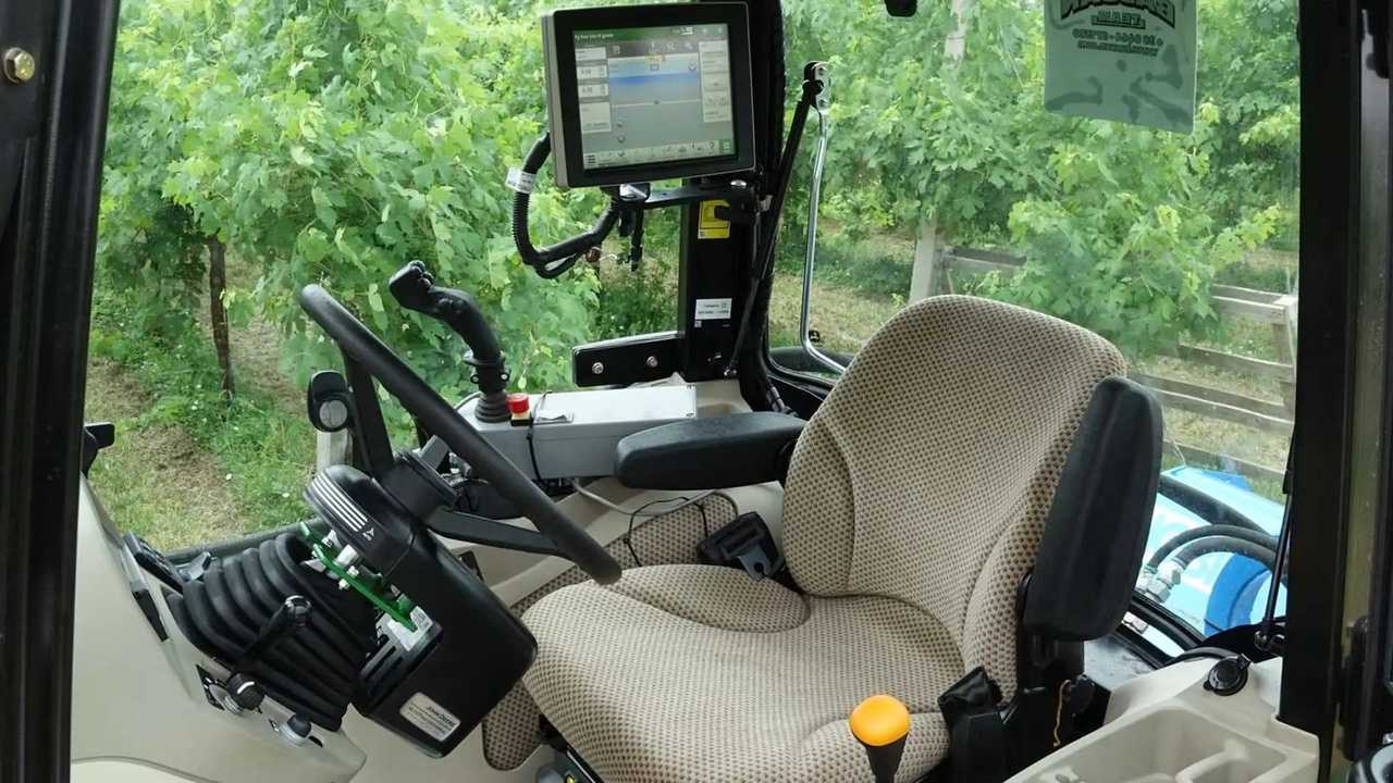 John Deere 4066R test in campo