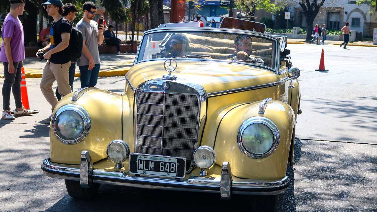 Mercedes-Benz 300 S (1952)