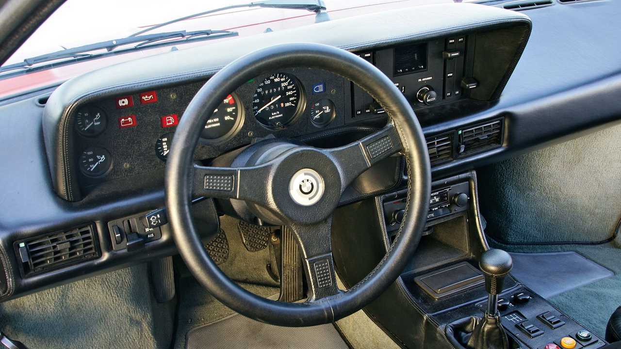 BMW M1 1978 posto guida