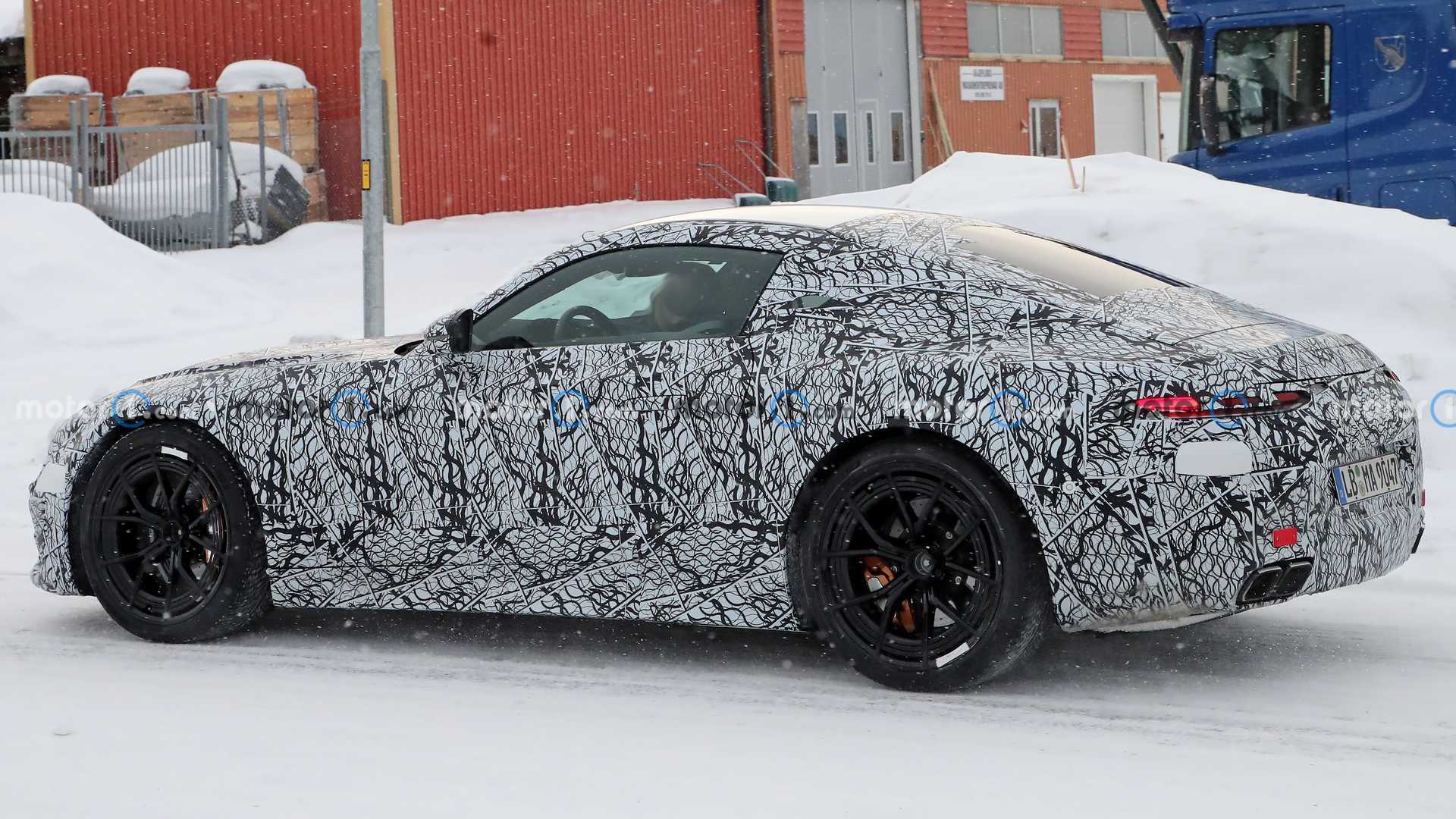 mercedes-amg-gt-63-coupe-side.jpg