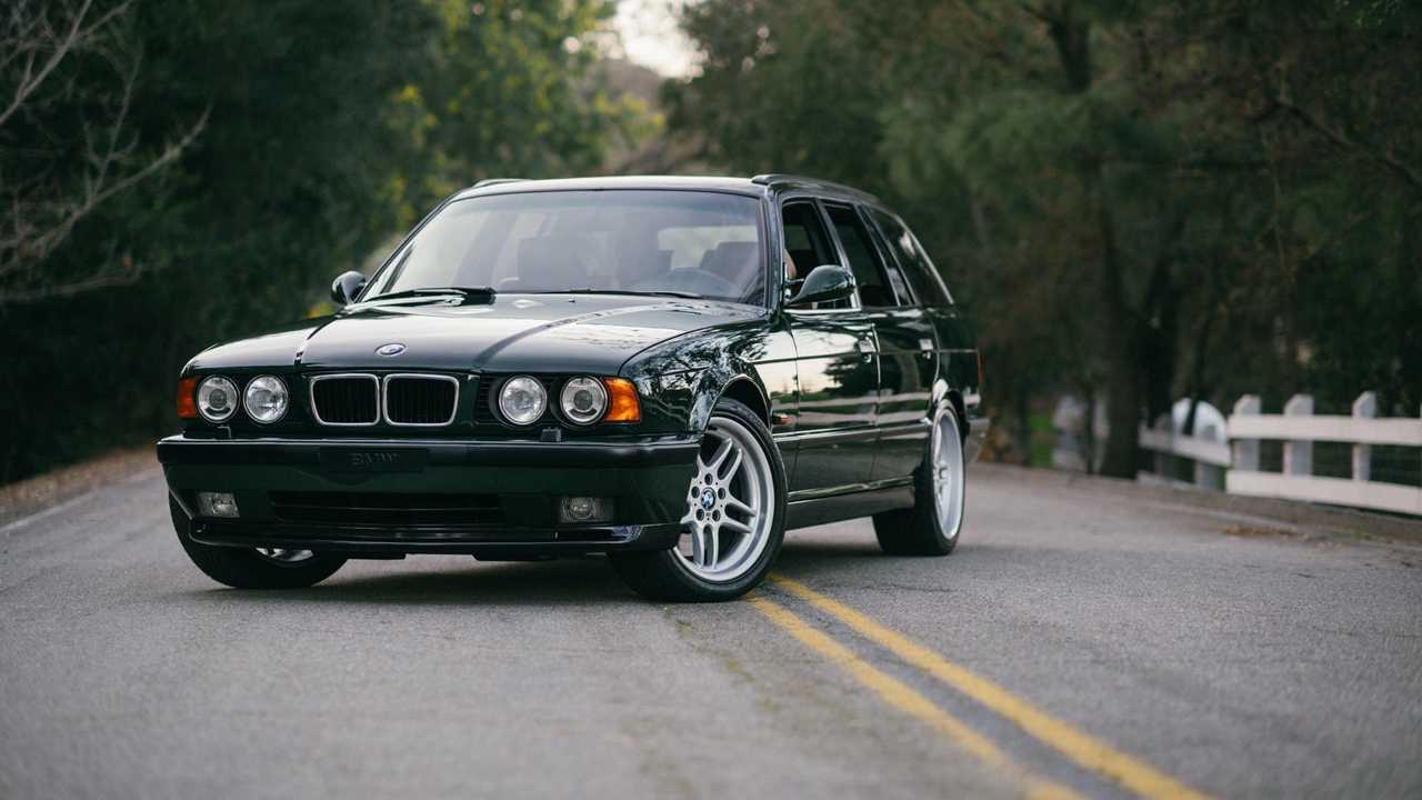 BMW M6 Touring E34