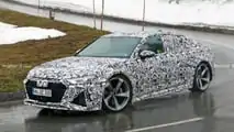 Photo d'espionnage latérale de l'Audi RS7 de nouvelle génération