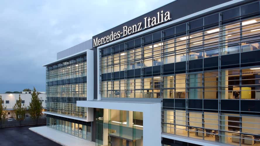 Mercedes-Benz Italia, 50 anni di una storia iniziata con i van