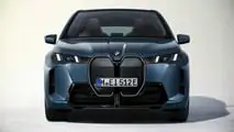BMW iX xDrive60 (2025)