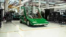 Lamborghini Countach y Revuelto se reúnen en la fábrica