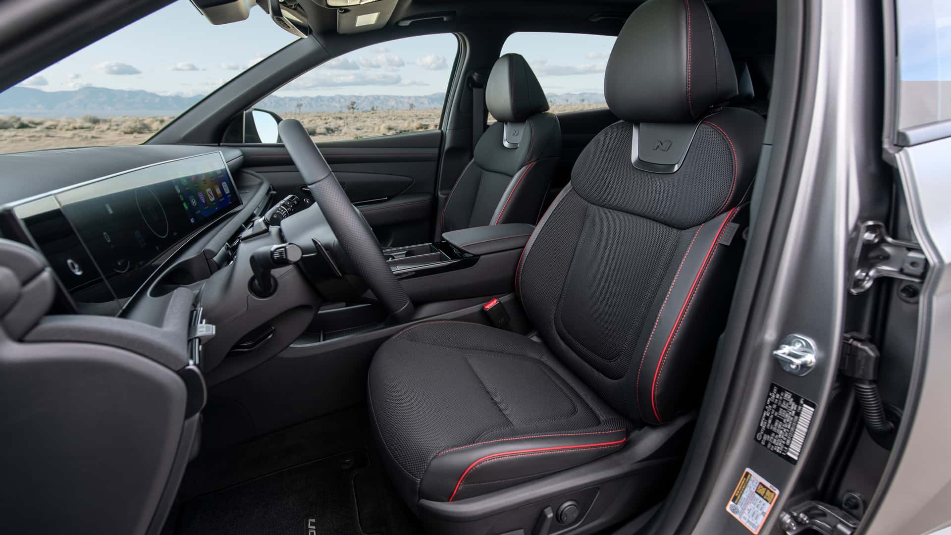 https://cdn.motor1.com/images/mgl/JOBA24/s1/2025-hyundai-tucson.jpg