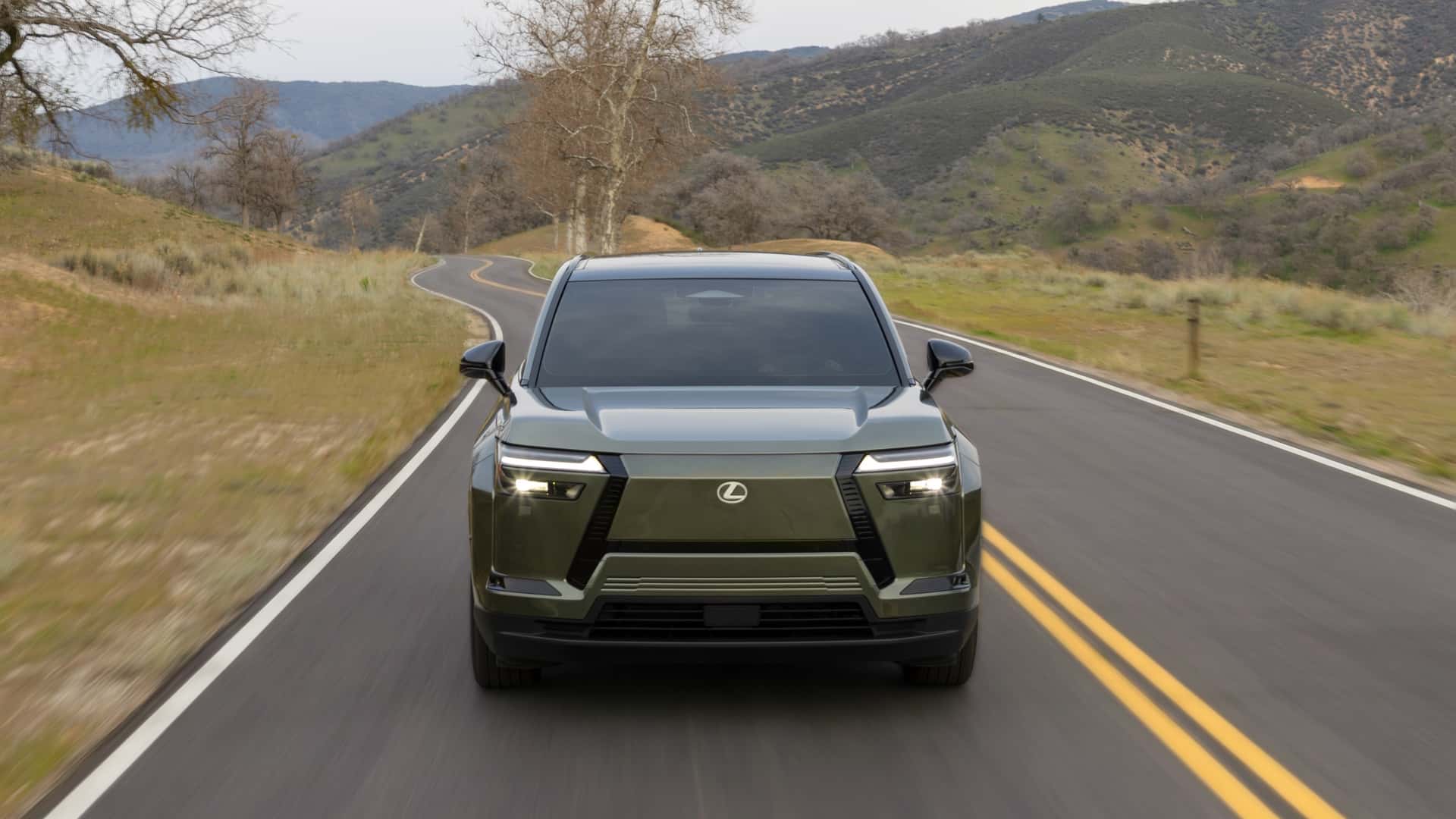 https://cdn.motor1.com/images/mgl/JONK1Q/s1/2027-lexus-tz.jpg
