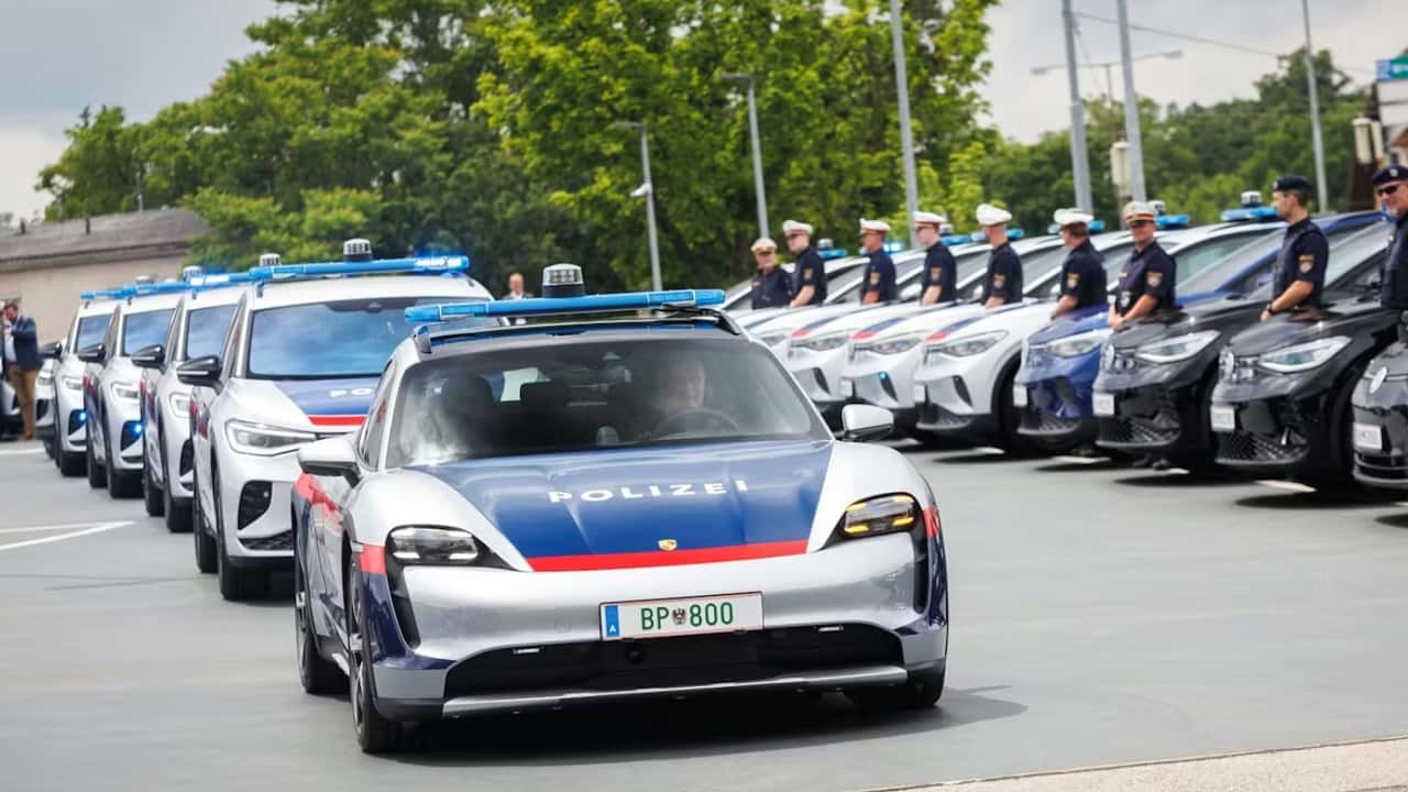 Livraison véhicules électriques à la police autrichienne