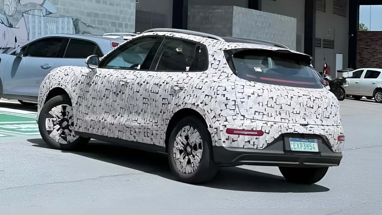 GWM Ora 5 aparece em testes no Brasil pela primeira vez