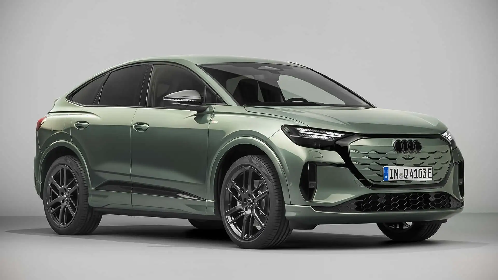 https://cdn.motor1.com/images/mgl/JONZeg/s1/audi-q4-e-tron-sportback-2026.webp