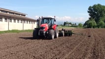 Preparazione del letto di semina della soia in minima lavorazione