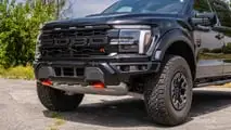 Ford F-150 Raptor R, la prova di Motor1.com