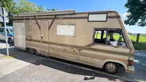 Polizei stoppt Wohnmobil ohne Fenster in NRW